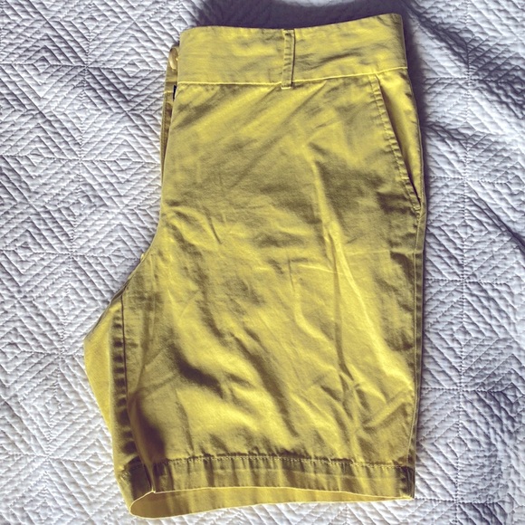 Brand: Loft Style: Riviera Shorts Color: Bright Sunray Size: 10 Condition: Used - Picture 9 of 9